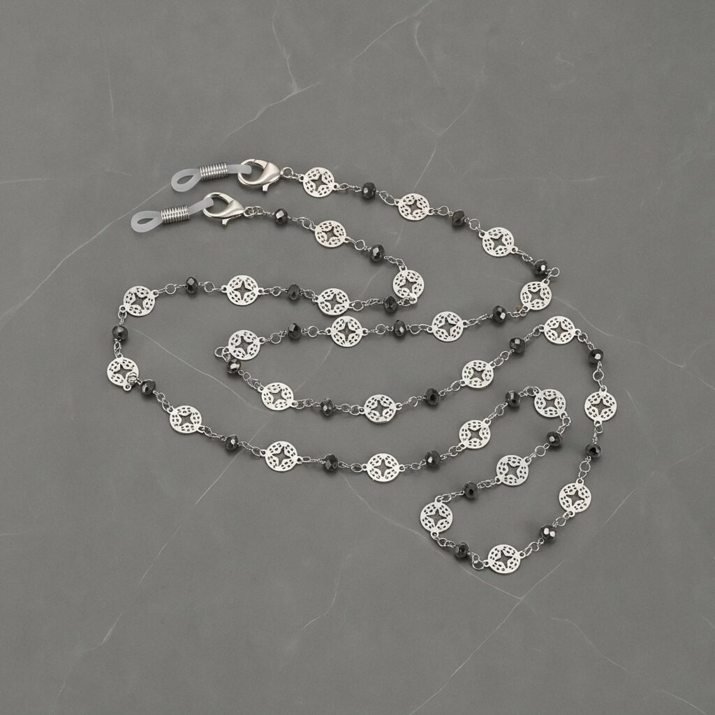 Chaîne à lunettes Mystique argent et perles noires - Maison Lunetik